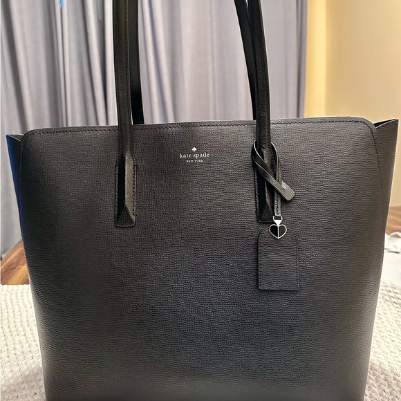 kate spade Handbags - Kate Spade Elegant Black Tote